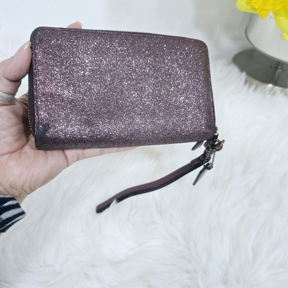 Coach wristlet wallet with ID metallic cherry - Picture 10 of 12